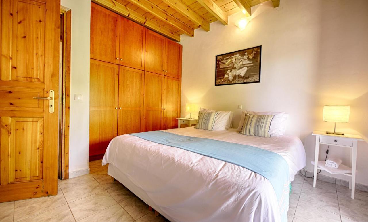 Zen Stone House Villa อายีโอส เยออร์ยิโอส ปากอน ภายนอก รูปภาพ